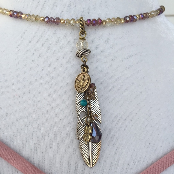 Sweet Romance Feathers & Beads Choker Necklace - Picture 2 of 7